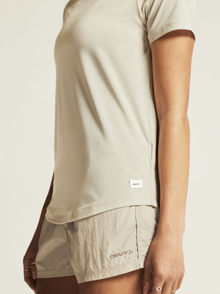 Collective SS Tee Women