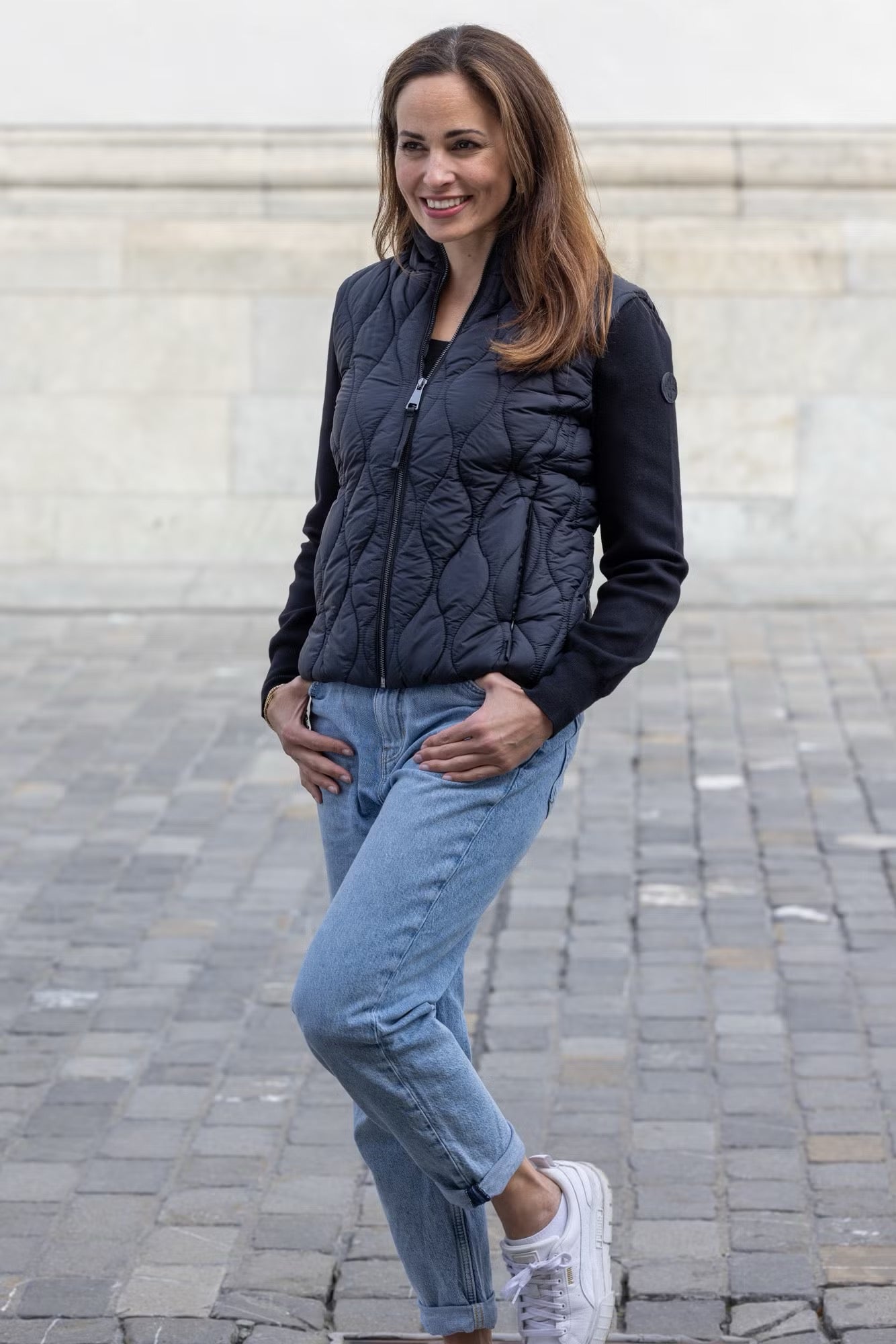 Dara Damen Hybrid Jacke kurz