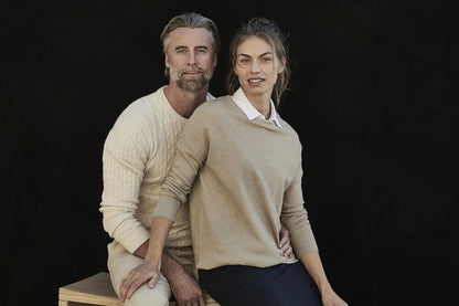 Signore del maglione del garofano