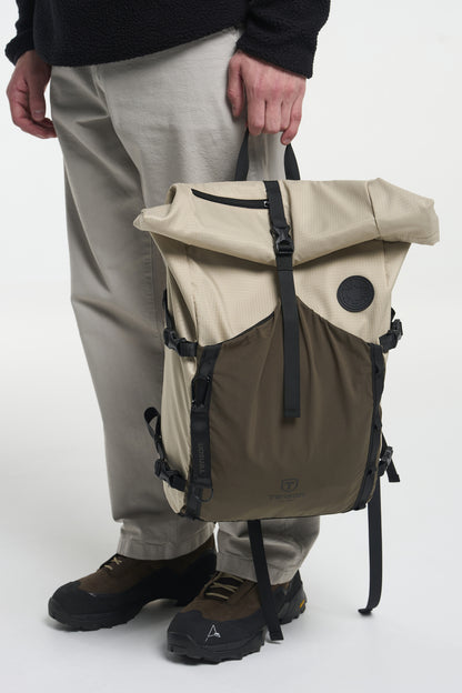Camper Roll-Top Backpack 20/29L